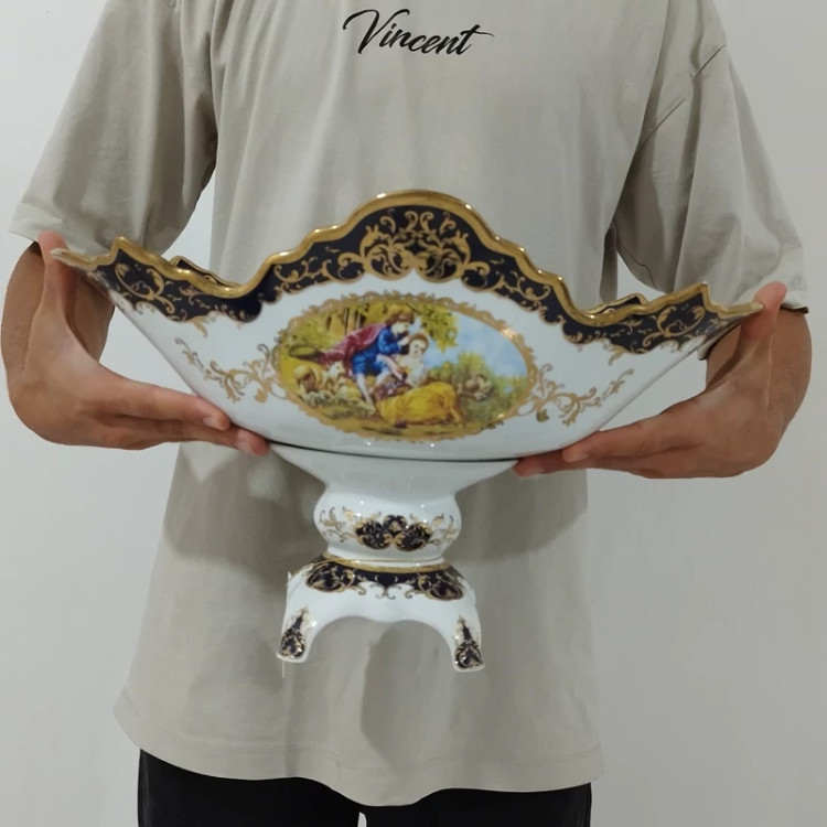 کشکول خوری پایه دار چینی بزرگ لیلی مجنون سرمه ای کد 8052