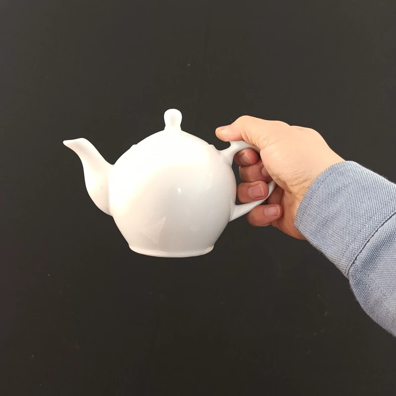 قوری چینی تقدیس سفید ساده سایز 4 با ارسال رایگان