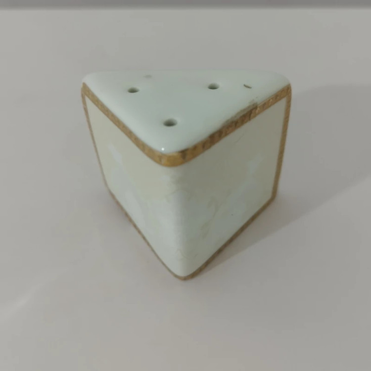 نمک پاش چینی پردیس طرح کاژین طلایی 1 عددی