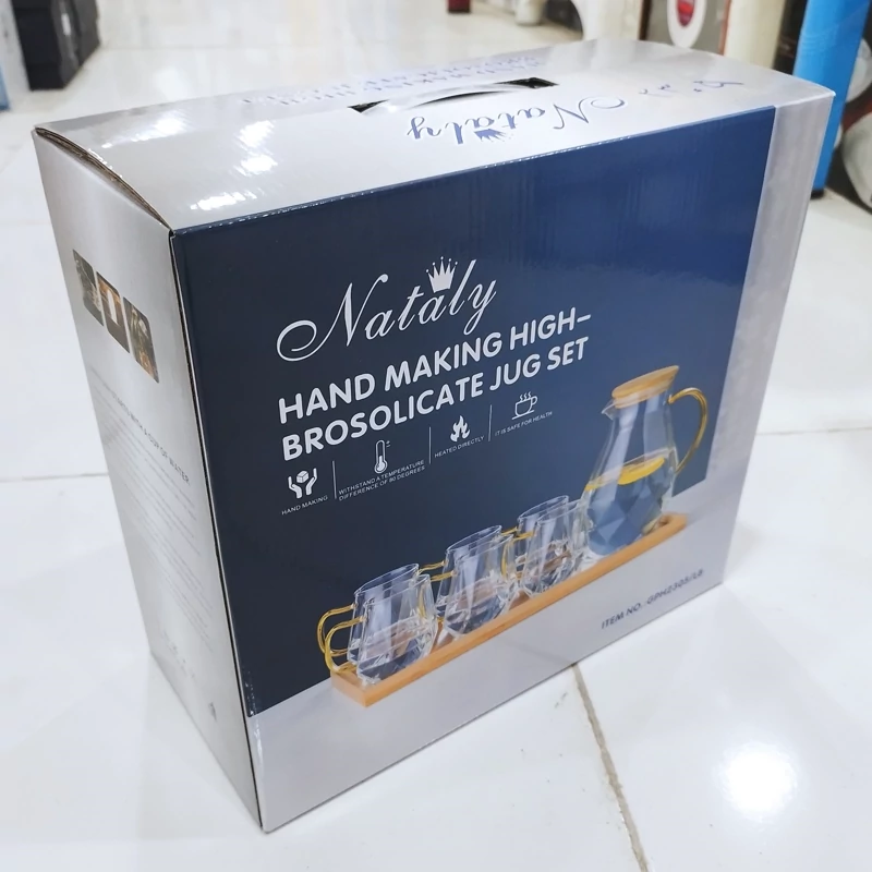 ست پارچ و لیوان پیرکس دسته طلایی ناتالی NATALY با سینی چوبی مدل 5508/8 بسته 8 عددی