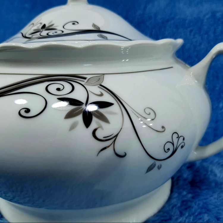 سوپ خوری درب دار چینی پارس کد 944 با ارسال رایگان
