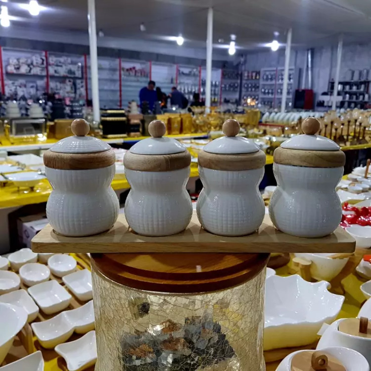 ست جا ادویه 4 تکه سرامیکی استنددار برند RIVER مدل 8-8585