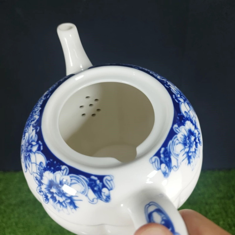 قوری چینی توس مدل گل پاروس سایز 14 با ارسال رایگان
