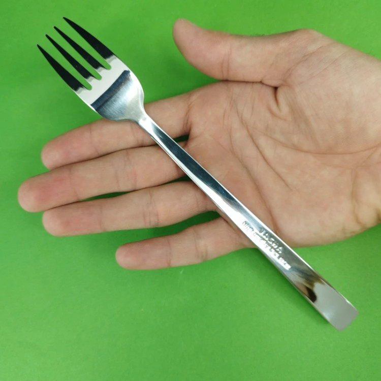 ست قاشق و چنگال 12 پارچه استیل یاشا کد 084 ارسال رایگان