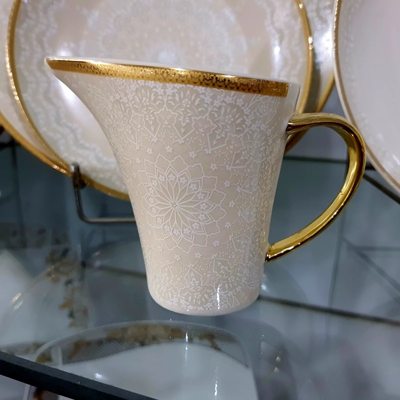 سرویس چینی 99 پارچه (12 نفره) پردیس کد 7006 ارسال رایگان