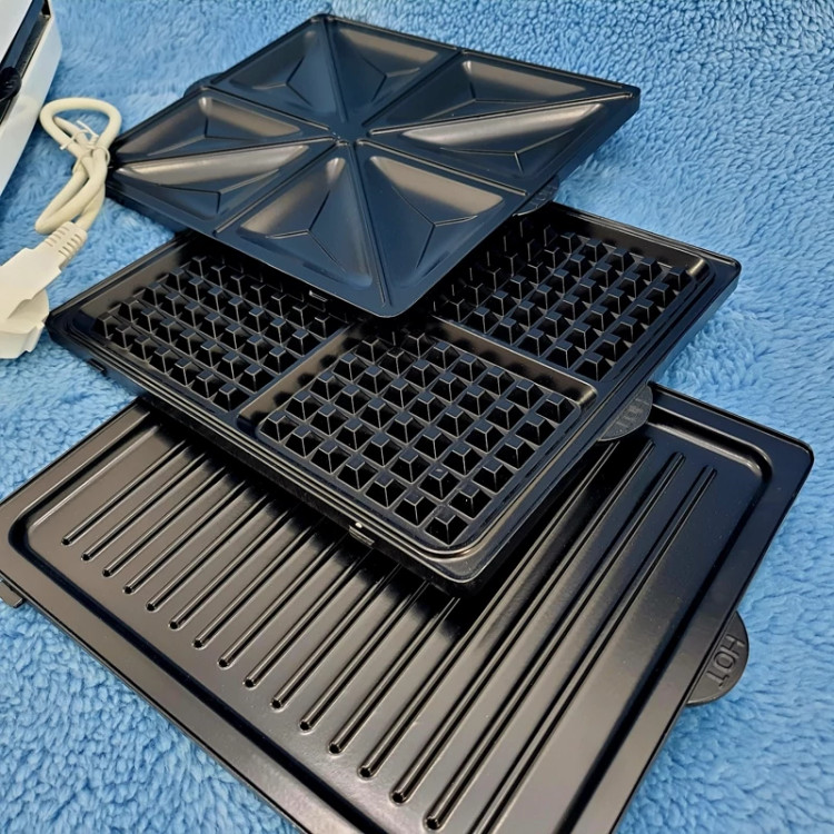 ساندویچ ساز 8 خانه دونالکس مدل DN-940 سفید