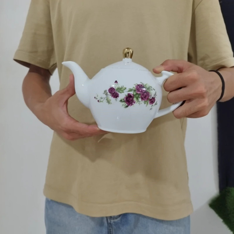 قوری چینی تقدیس مدل گل سرخ سایز 6 ارسال رایگان