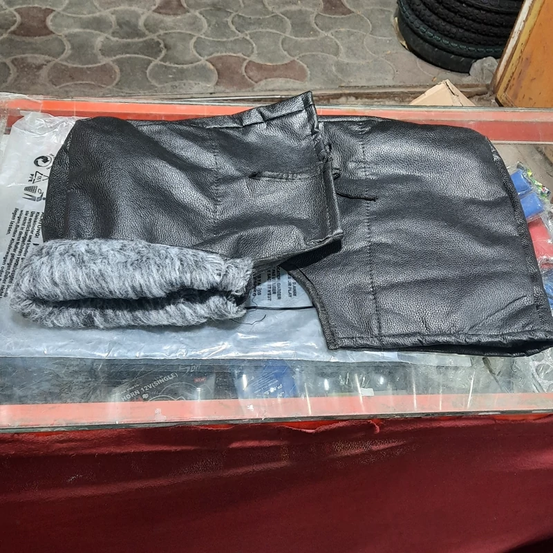 دستکش روی فرمان چرمی ساده