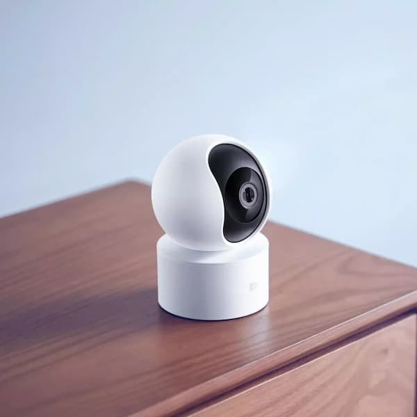 دوربین مداربسته بیسیم تحت شبکه شیائومی مدل Mi C200 با وضوح Full HD، چرخش 360 درجه افقی و 106 درجه عمودی، کدک H.265، تشخیص هوشمند انسان، انتقال صدای دوطرفه و پشتیبانی از کنترل صوتی با دستیار Google و Alexa