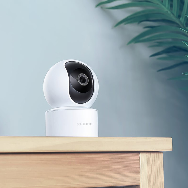 دوربین مداربسته بیسیم تحت شبکه شیائومی مدل Mi C200 با وضوح Full HD، چرخش 360 درجه افقی و 106 درجه عمودی، کدک H.265، تشخیص هوشمند انسان، انتقال صدای دوطرفه و پشتیبانی از کنترل صوتی با دستیار Google و Alexa