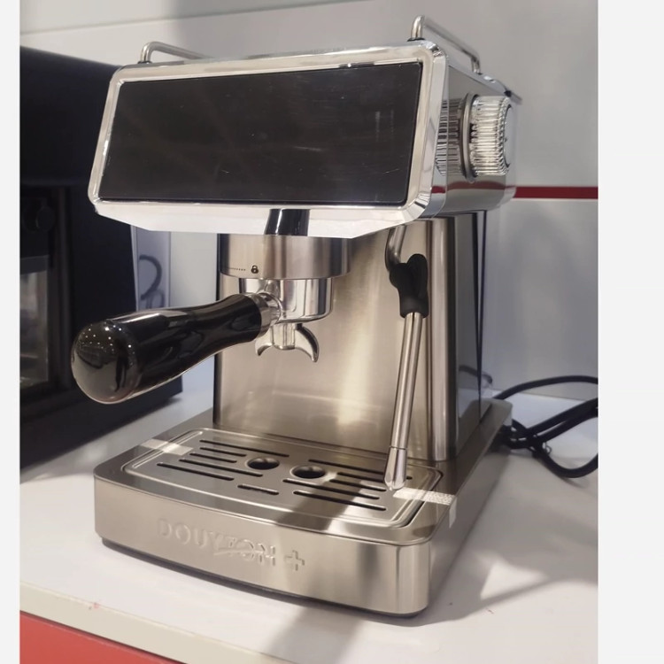 اسپرسو ساز نیمه صنعتی دایتون مدل DP-770 با ضمانت 18 ماهه و ارسال رایگان