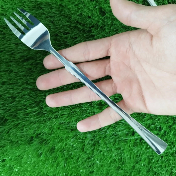 ست قاشق و چنگال گیلدا مدل کلاسیک بسته 12 عددی با ارسال رایگان