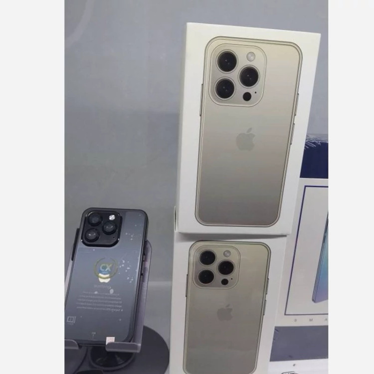 گوشی آیفون مینی لمسیiPhone 15 Pro Max Mini