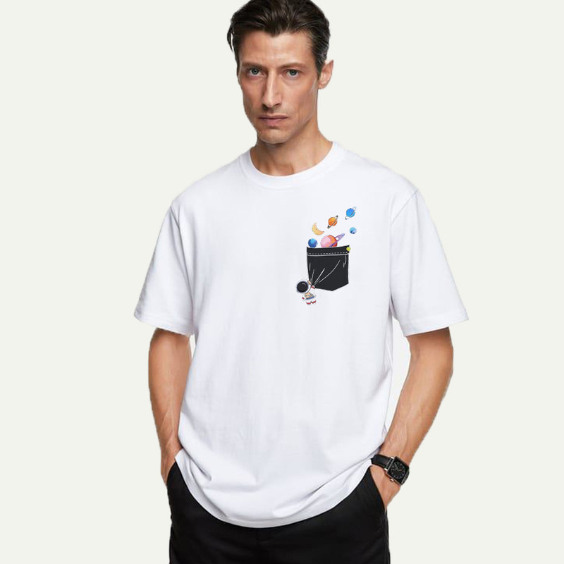 تی شرت آستین کوتاه مردانه مدل جیب منظومه شمسی فضانورد mo460